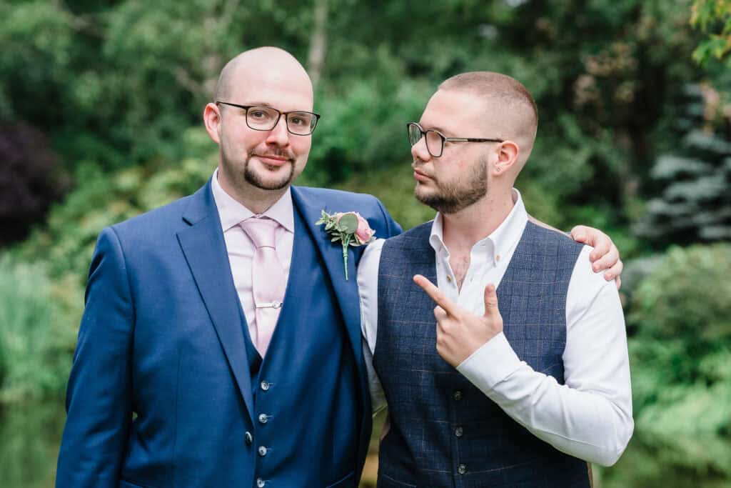 groom and his best man at Rivervale-barn